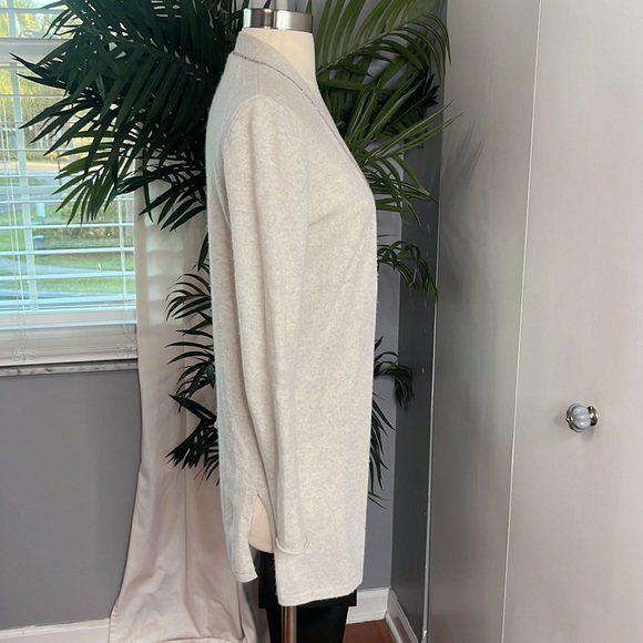 Neiman Marcus The Cashmere Collection/Cardigan - Picture 4 of 8